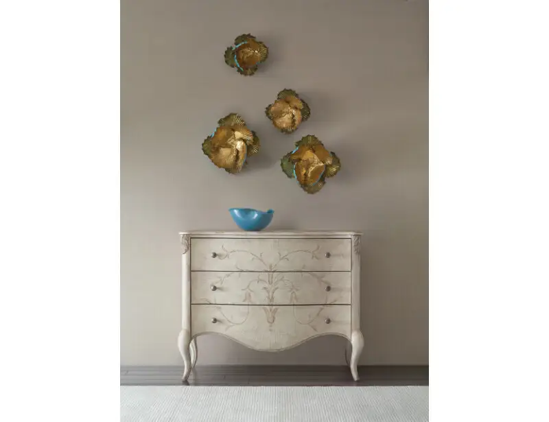 217596ee6e8f5f5c80b89779ebd86493 Cambric Marisca Accent Chest - Crème - Image 1