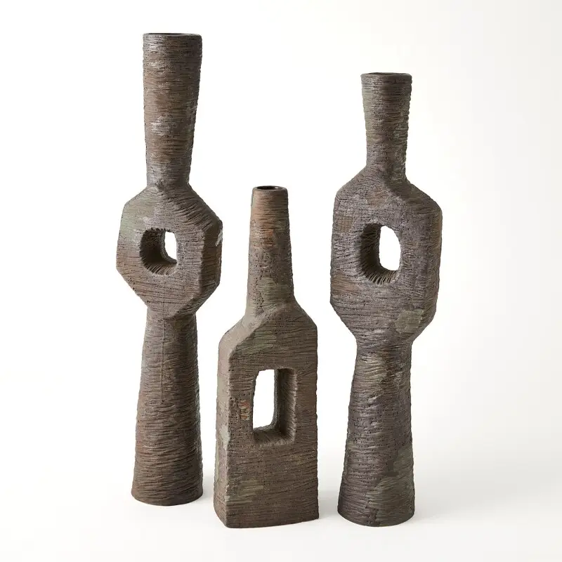 b66a24daf8ce457ddc7496330bc671d3 Ebba Vase-Rugged Brown-Sm 710774 - Image 1