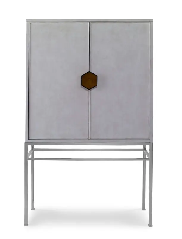 a64d421615c5fcee7b9442123de2aa27 CR9-783 - Details I Bar Cabinet With Mirrored Back Panel - Image 1