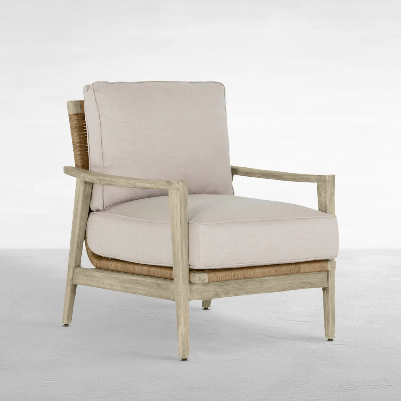 4d3b57bcc7aab493ba1b2e514ea65b8b Pointe N-dura Resin Wicker Outdoor Lounge Chair - Image 1