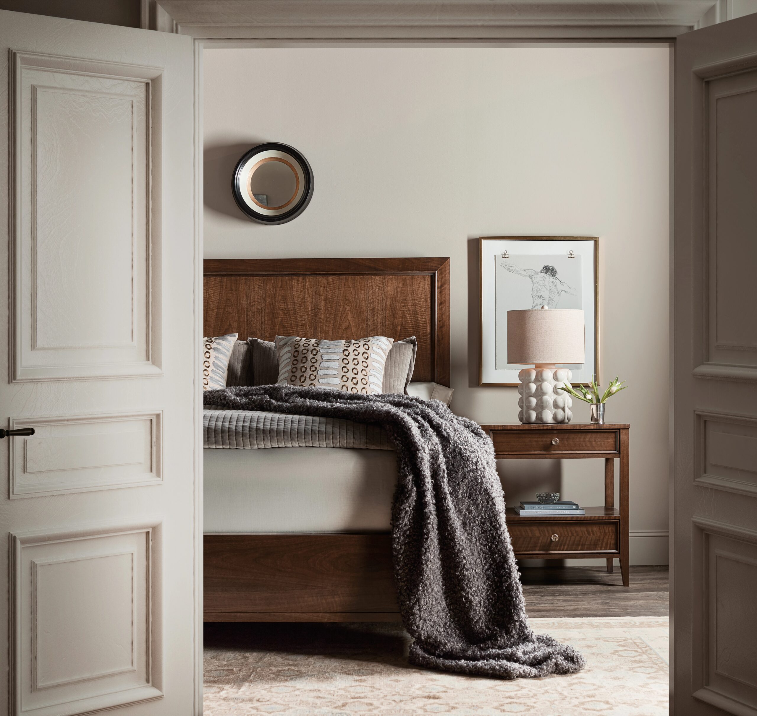 5b5141c0e3c84894aa580d2b58b954e4 Archives King Panel Bed - Image 1